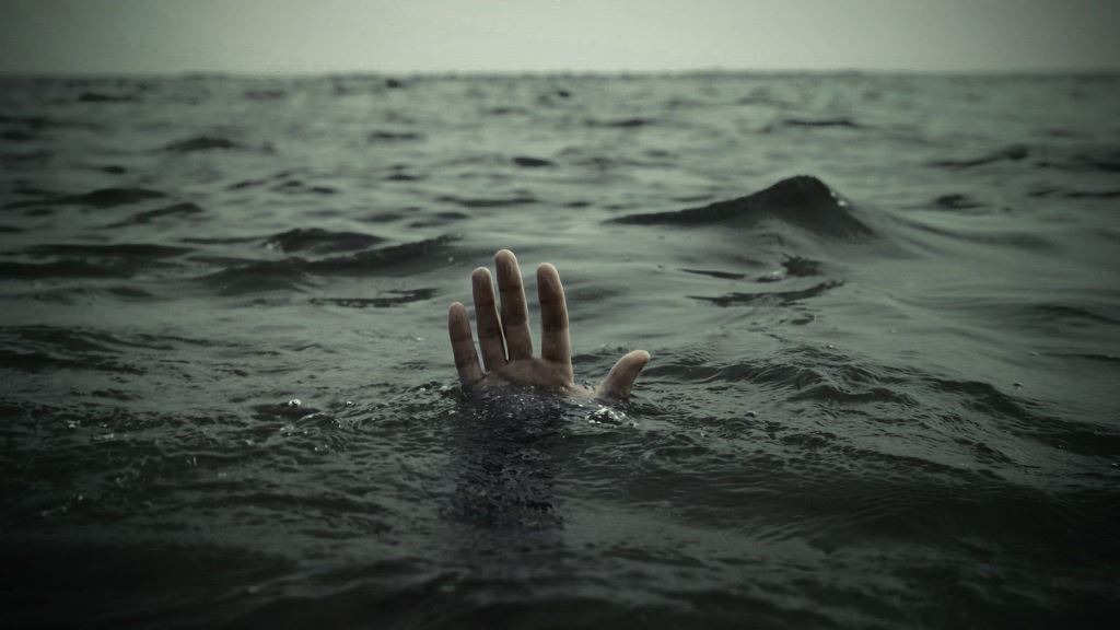 2 Ekim 2013… Bir Küçük Teknede Üç Yüz Elli İnsan… Öldüler…