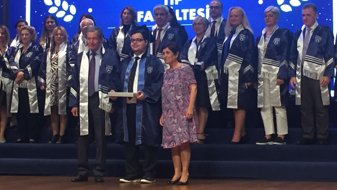 İstanbul Üniversitesi İstanbul Tıp Fakültesi ve Haliç Üniversitesi Tıp Fakültesi Mezuniyet Törenlerinde Genç Meslektaşlarımızın Coşkusunu Paylaştık