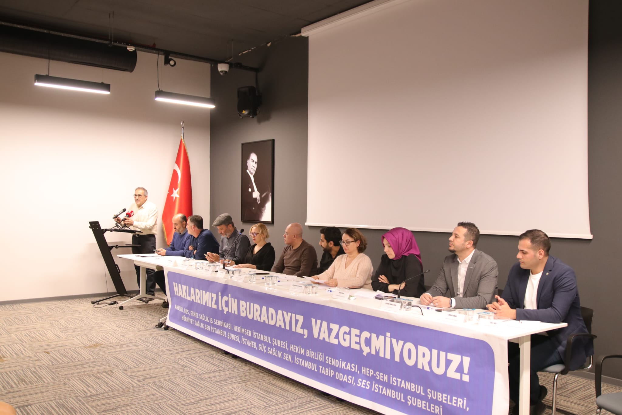 Aile Hekimliği Çalışanları Sağlık Bakanı'na Seslendi: Haklarımız İçin Buradayız Vazgeçmiyoruz!