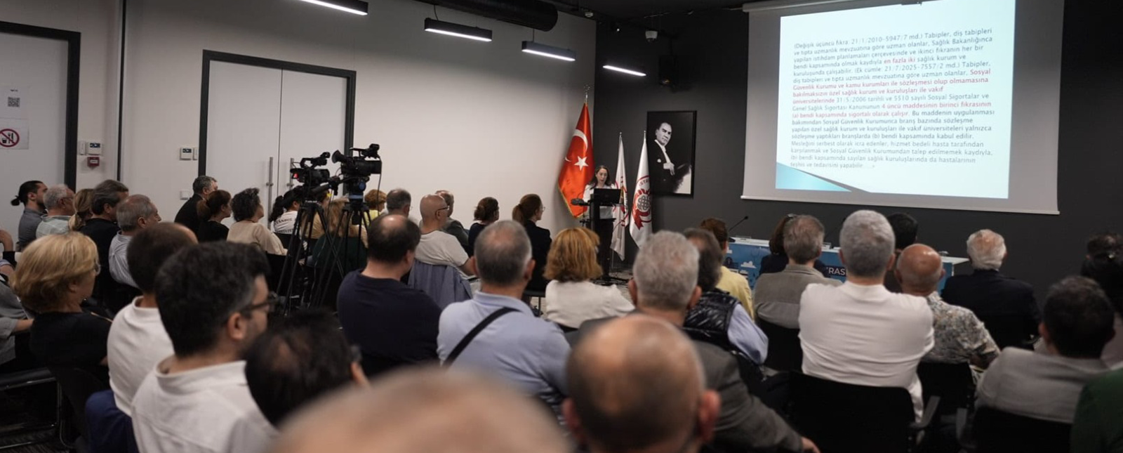 Özel Sağlık Kuruluşlarında Çalışan Hekimler İçin Yeni Bir Dönem: 1 Haziran Sonrasında Hekimleri Neler Bekliyor? Konulu Toplantı Yapıldı