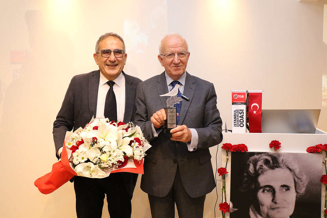 Dişhekimi Sevinç Özgüner İnsan Hakları, Barış ve Demokrasi Ödül ve Anma Töreni Düzenlendi